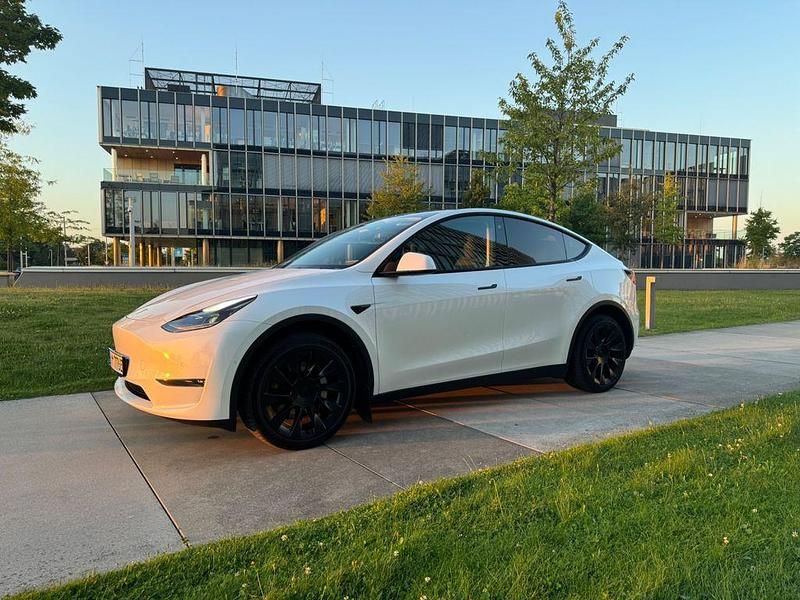 Gebraucht Tesla Model Y 274 kW (373 PS) 2022 Weiß SUV