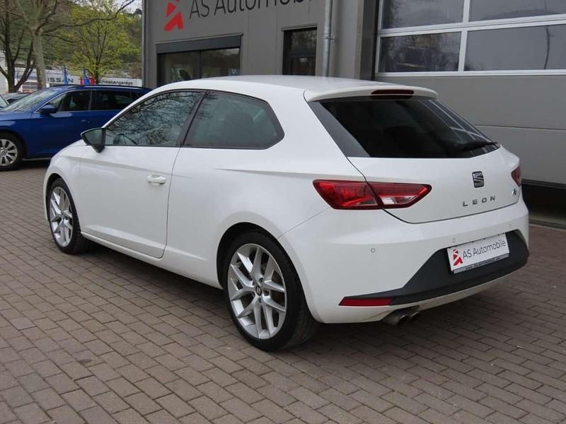 Gebraucht Seat Leon FR 184 PS (135 kW) 2015 Candy weiss Coupé