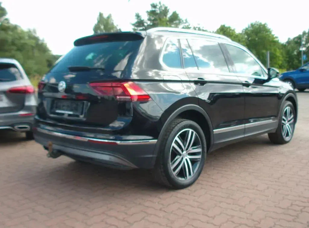 Gebraucht VW Tiguan Highline 150 PS (110 kW) 2018 Schwarz SUV