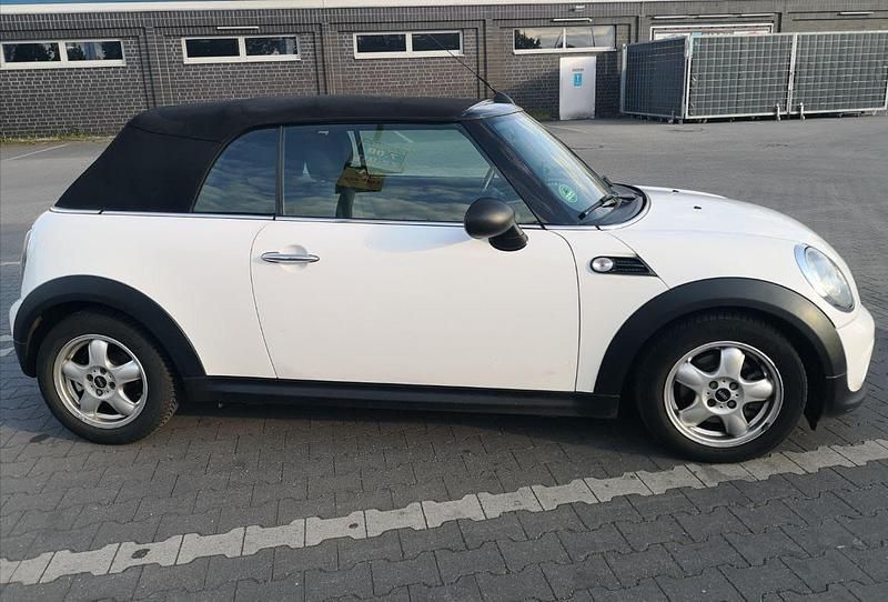 Gebraucht Mini ONE 98 PS (72 kW) 2011 Weiß Kleinwagen