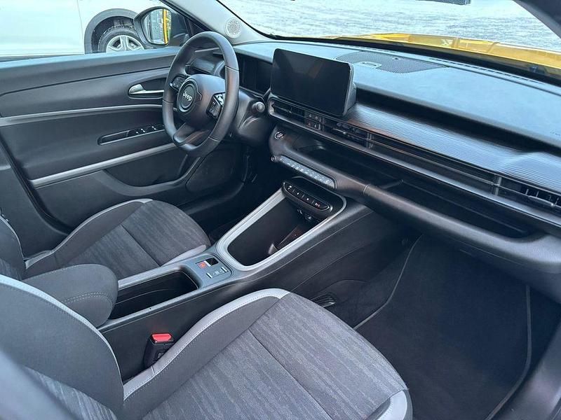 Gebraucht Jeep Avenger EV Longitude 114 kW (156 PS) 2023 Gelb SUV