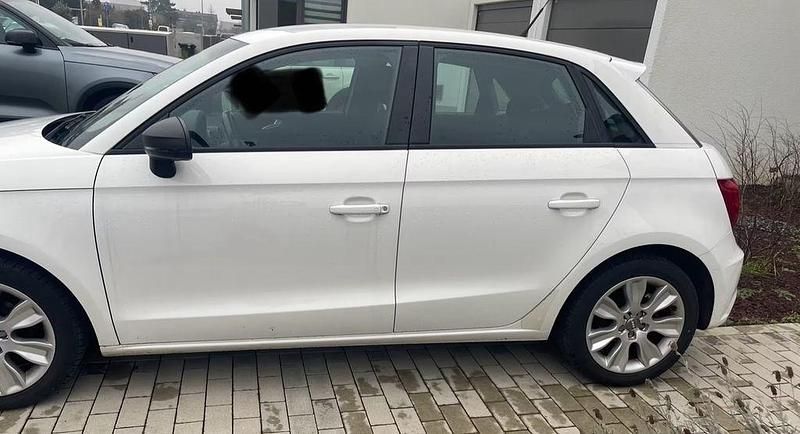 Gebraucht Audi A1 Sportback 90 PS (66 kW) 2015 Weiß Kleinwagen