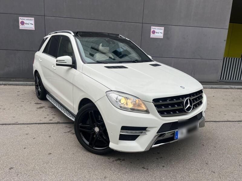 Weiß Gebraucht 2012 Mercedes ML350 Edition 1 SUV | 16.900 € (Superpreis) - Bild 1/4