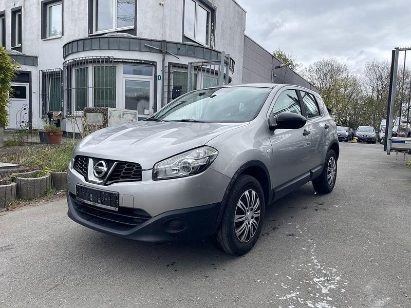 Gebraucht Nissan Qashqai Visia 117 PS (86 kW) 2011 Silber SUV