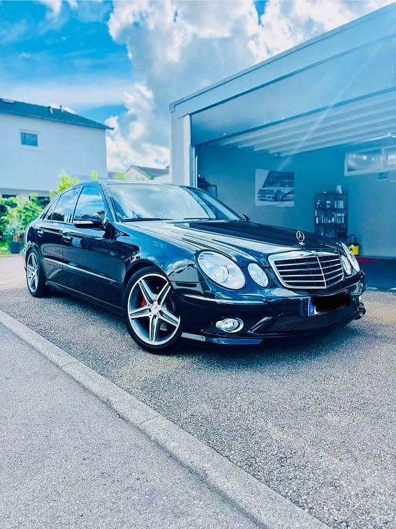 Schwarz Gebraucht 2007 Mercedes E350 AMG Limousine | 13.500 € (Teuer) - Bild 1/4