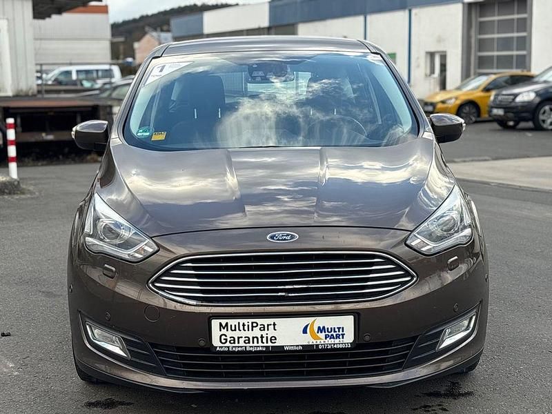Gebraucht Ford C-MAX Titanium 150 PS (110 kW) 2016 Braun Van / Kleinbus