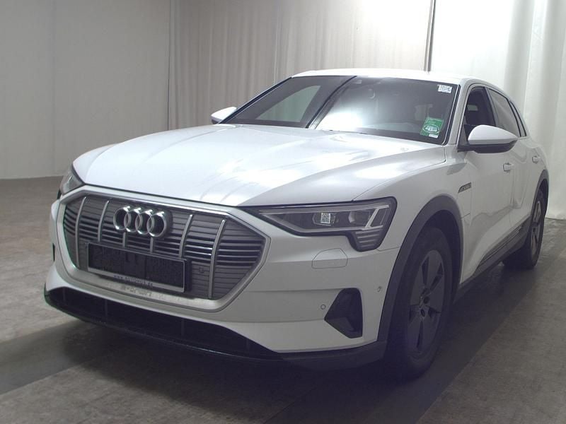 Gebraucht Audi e-tron S-Line 300 kW (408 PS) 2023 Weiss SUV