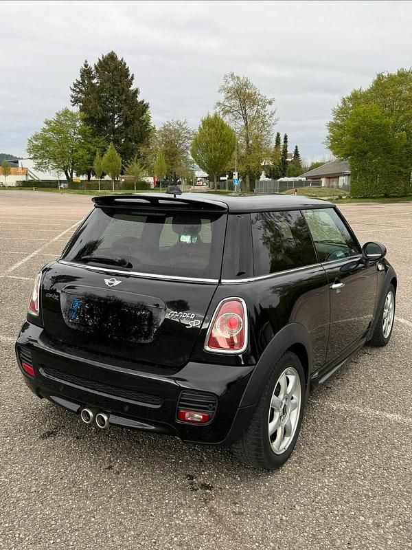 Gebraucht Mini Cooper 143 PS (105 kW) 2014 Schwarz Kleinwagen