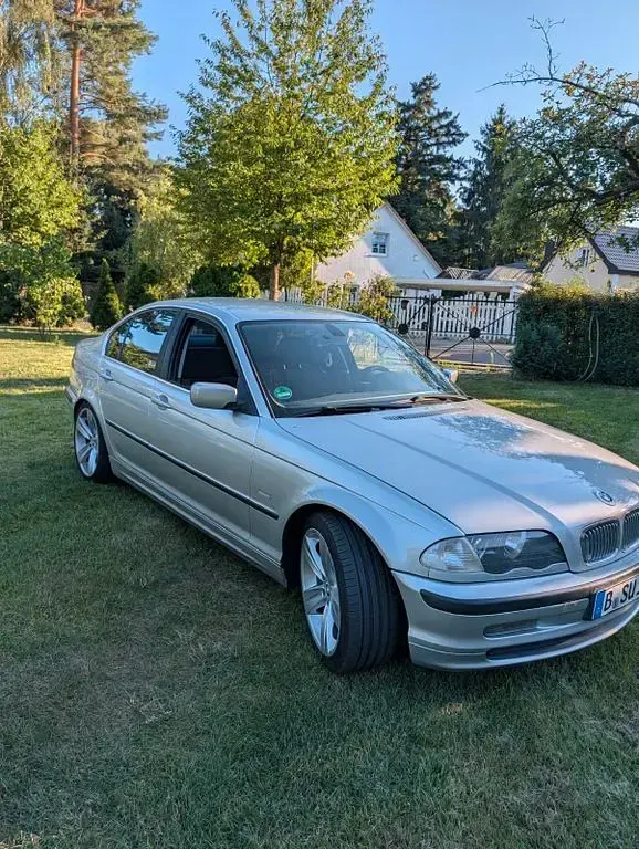 Gebraucht BMW 323 Performance 170 PS (125 kW) 1999 Silber Limousine