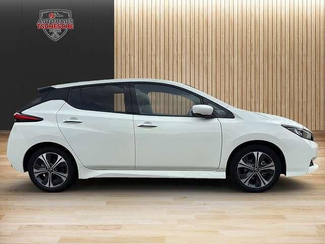 Gebraucht Nissan Leaf 360º 110 kW (150 PS) 2022 Weiß Kleinwagen
