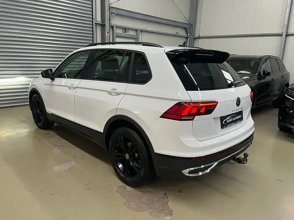 Gebraucht VW Tiguan Sportline 150 PS (110 kW) 2022 Weiß SUV