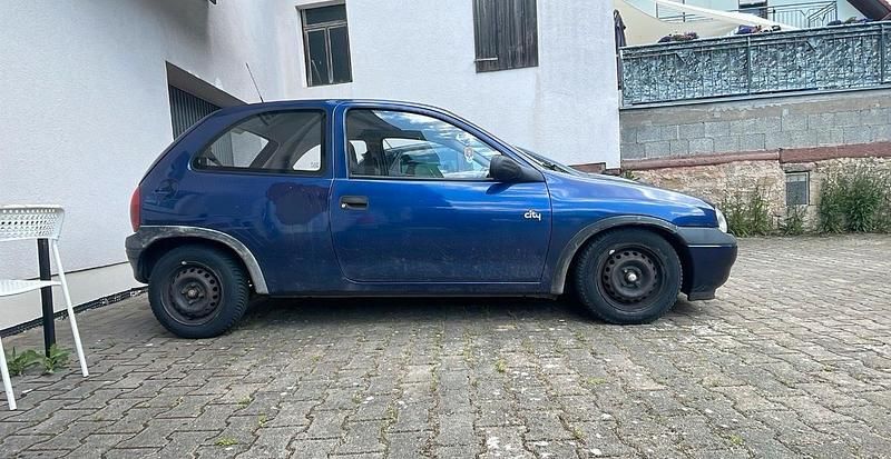 Gebraucht Opel Corsa 45 PS (33 kW) 1997 Blau Kleinwagen