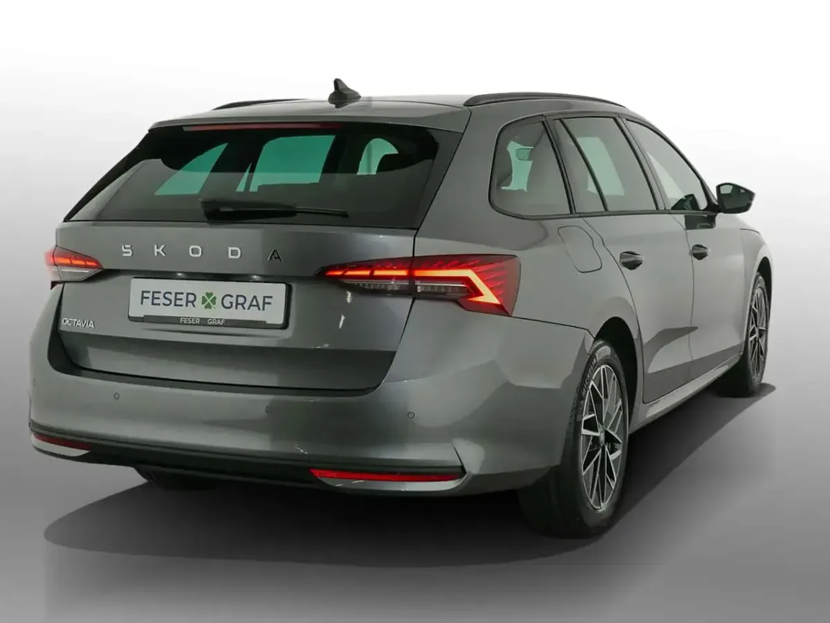 Neu Skoda Octavia 150 PS (110 kW) 2026 Graphitegrau Kombi