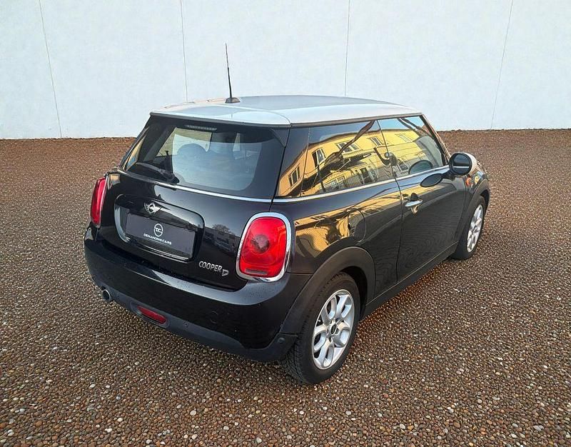 Gebraucht Mini Cooper D Pepper 116 PS (85 kW) 2016 Schwarz Kleinwagen