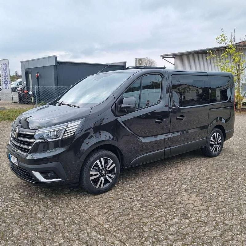 Schwarz Gebraucht 2023 Renault Trafic Van / Kleinbus | 39.200 € (Teuer) - Bild 1/4