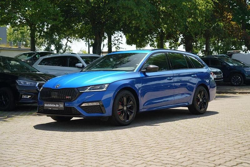 Raceblau metallic Gebraucht 2023 Skoda Octavia RS Kombi | 33.479 € (Guter Preis) - Bild 1/4