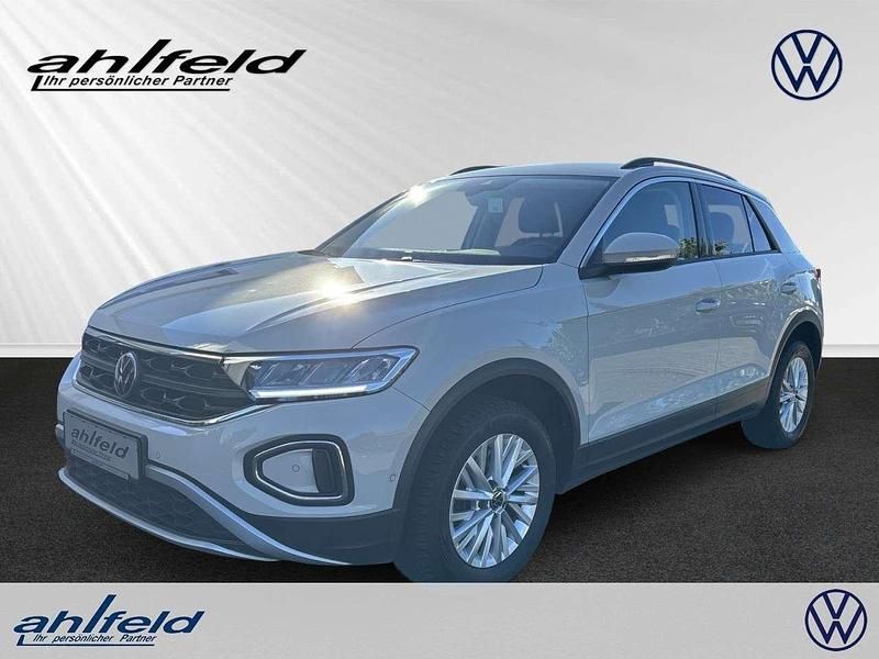 Ascotgrau Gebraucht 2022 VW T-Roc Life SUV | 26.260 € (Fairer Preis) - Bild 1/4