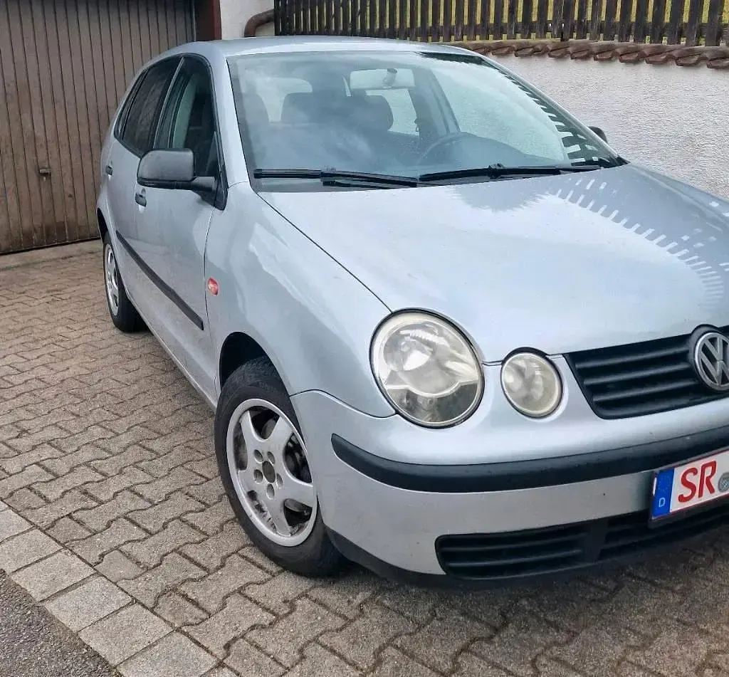 Gebraucht VW Polo 74 PS (54 kW) 2003 Silber Kleinwagen