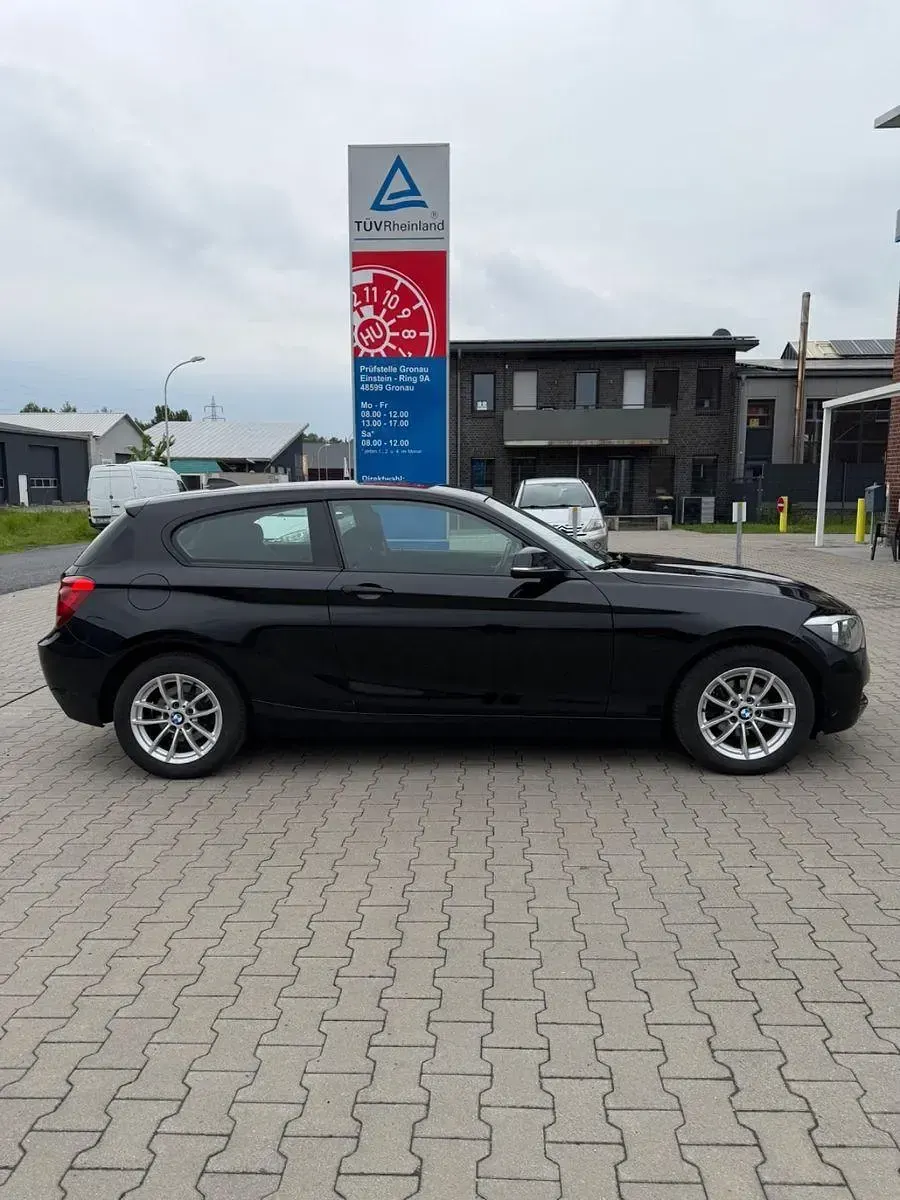 Gebraucht BMW 114 102 PS (75 kW) 2014 Schwarz Kleinwagen