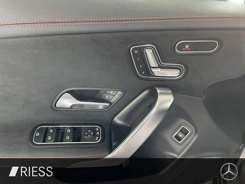 Gebraucht Mercedes CLA220 AMG 190 PS (139 kW) 2025 Metalliclack mountaingrau Limousine