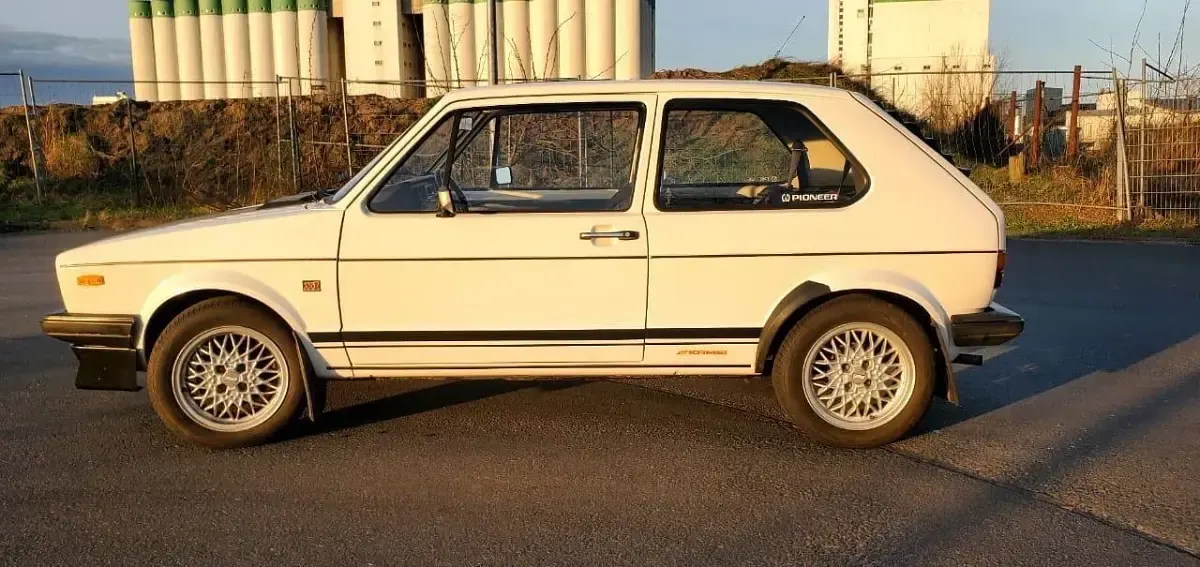 Gebraucht VW Golf I 75 PS (55 kW) 1981 Weiß Kleinwagen