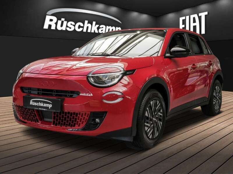Rot Gebraucht 2023 Fiat 600 Red SUV | 28.680 € (Fairer Preis) - Bild 1/4