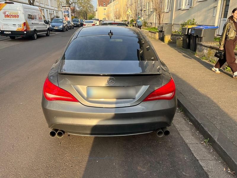 Gebraucht Mercedes CLA200 156 PS (114 kW) 2013 Grau Coupé