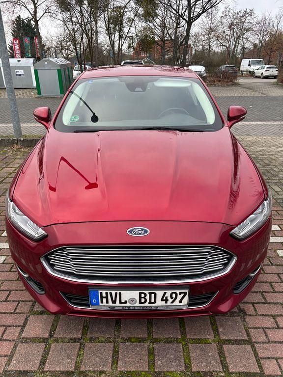 Rot Gebraucht 2015 Ford Mondeo Titanium Limousine | 10.490 € (Superpreis) - Bild 1/4