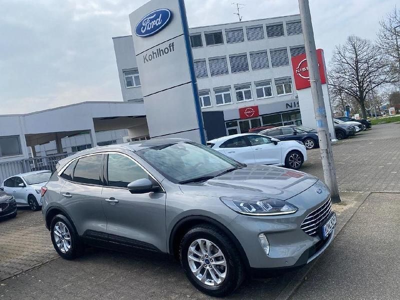 Gebraucht Ford Kuga Titanium 150 PS (110 kW) 2023 Grau SUV