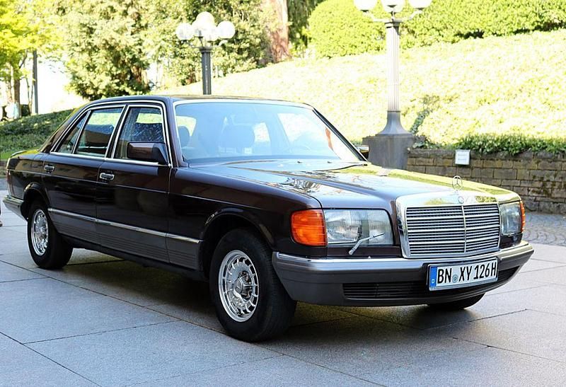 Gebraucht Mercedes 380 204 PS (150 kW) 1982 Braun Limousine