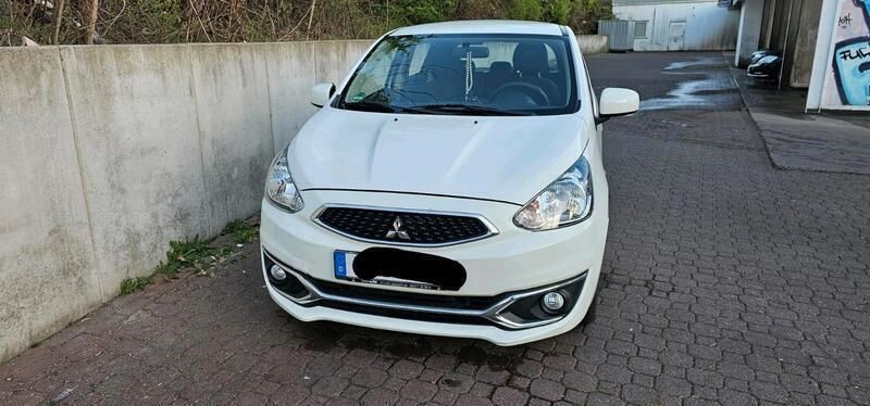 Weiß Gebraucht 2017 Mitsubishi Space Star Kleinwagen | 3.500 € - Bild 1/4