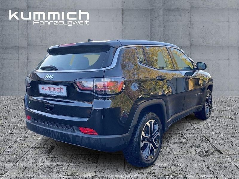 Gebraucht Jeep Compass Altitude 131 PS (96 kW) 2024 Schwarz SUV