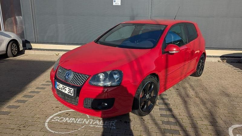 Rot Gebraucht 2007 VW Golf V Edition Limousine | 8.400 € (Etwas zu teuer) - Bild 1/4