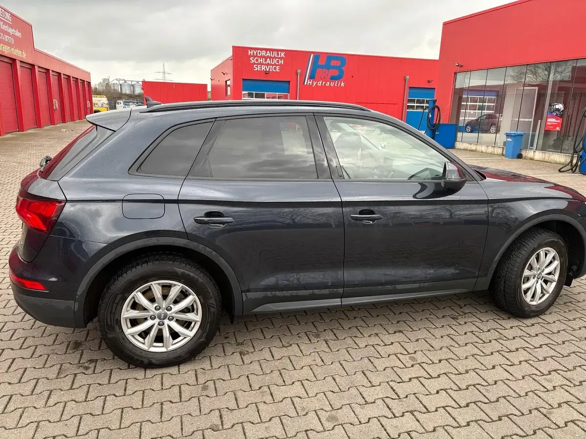 Gebraucht Audi Q5 190 PS (139 kW) 2019 Andere farben SUV