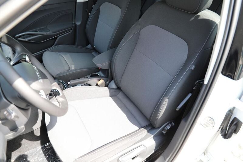 Neu Skoda Fabia Selection 80 PS (58 kW) 2025 Candy weiß unilackierung Kleinwagen