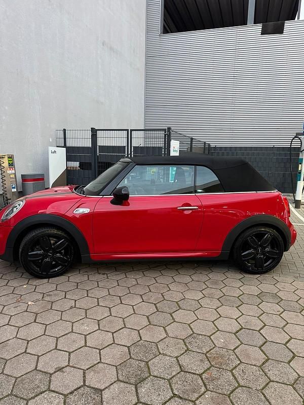 Gebraucht Mini Cooper S Cabriolet 192 PS (141 kW) 2016 Rot Cabrio