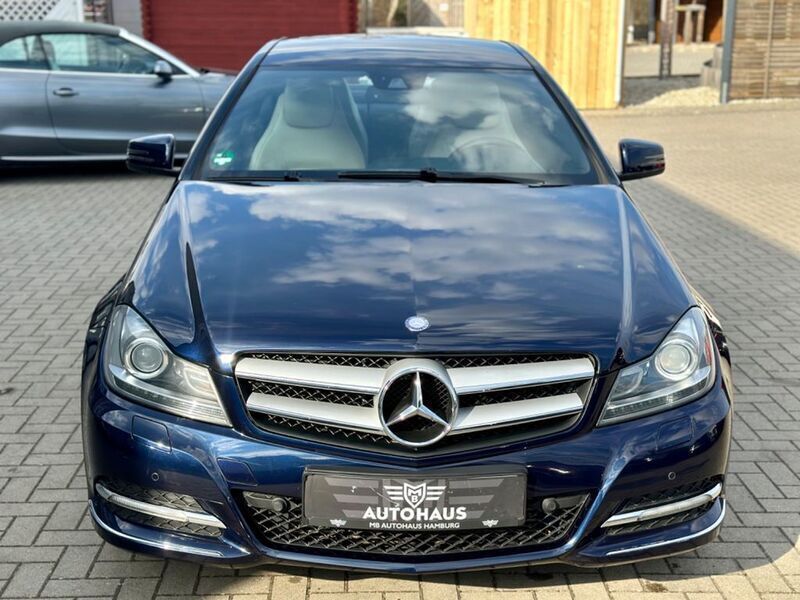 Gebraucht Mercedes C220 170 PS (125 kW) 2012 Blau Coupé