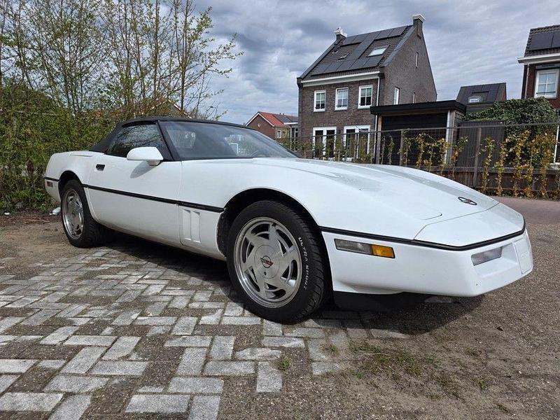 Używany Chevrolet Corvette 306 KM (225 kW) 1989 Biały Kabriolet