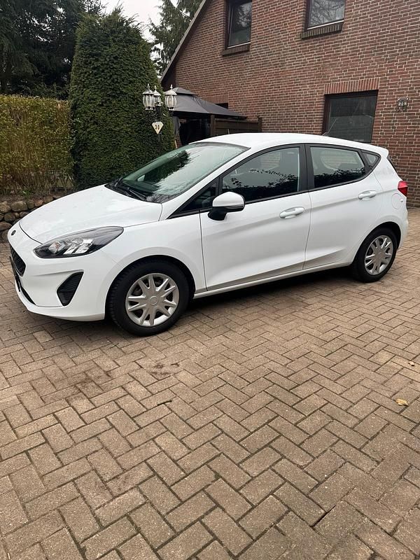 Gebraucht Ford Fiesta Cool & Connect 75 PS (55 kW) 2021 Weiß Kleinwagen