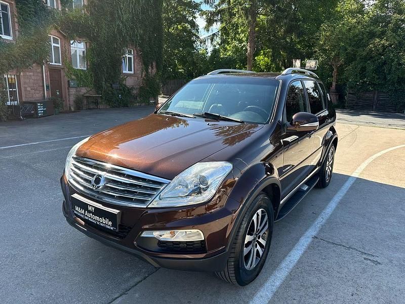 Braun Gebraucht 2014 Ssangyong Rexton Quartz SUV | 15.999 € - Bild 1/3