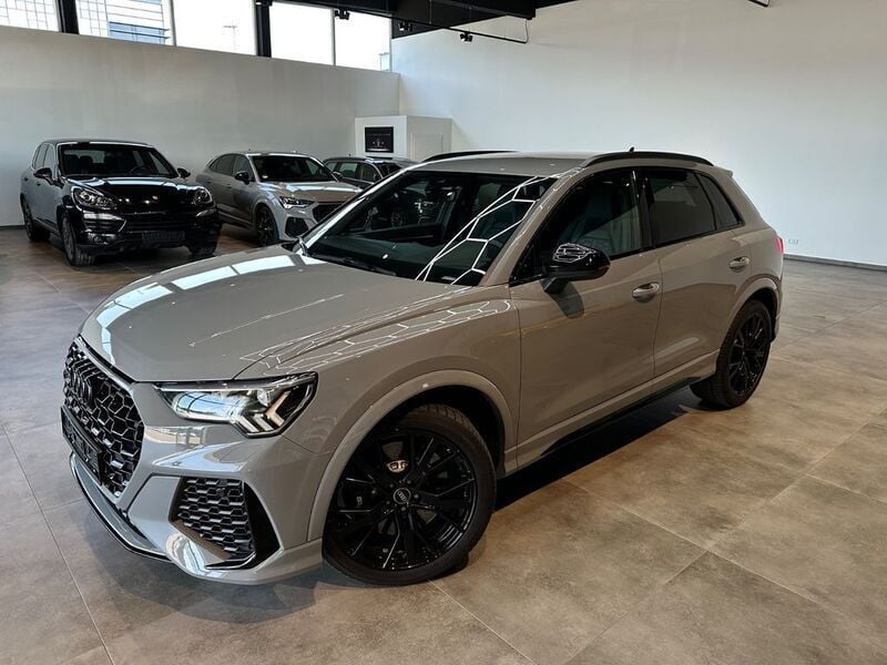 Grau Gebraucht 2020 Audi RS Q3 Sport SUV | 39.990 € (Superpreis) - Bild 1/4