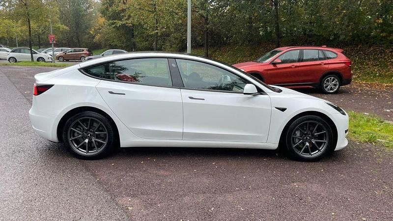 Gebraucht Tesla Model 3 RWD 225 kW (306 PS) 2022 Weiß Limousine