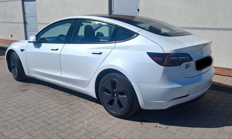 Second-hand Tesla Model 3 366 kW (498 CP) 2021 Alb Berlinǎ