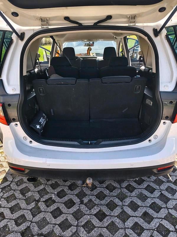 Second-hand Mazda 5 140 CP (102 kW) 2012 Alb Monovolum