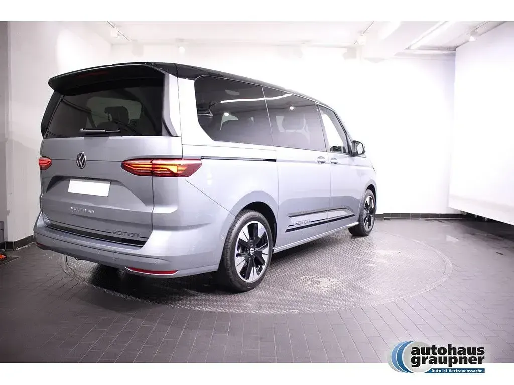 Gebraucht VW Multivan Edition 150 PS (110 kW) 2025 Silber / monosilber Van / Kleinbus
