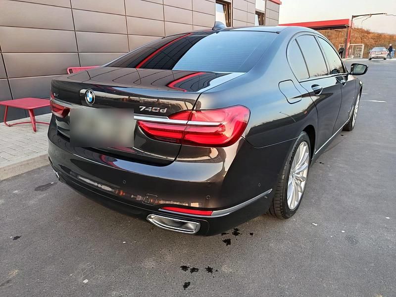 Gebraucht BMW 740 320 PS (235 kW) 2019 Grau Limousine