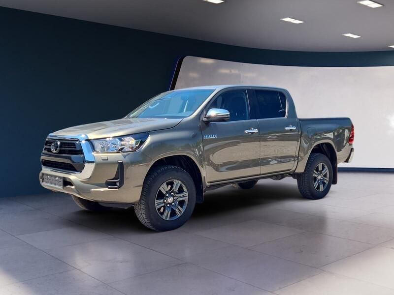 Oxide bronze Gebraucht 2025 Toyota HiLux Comfort Abholung | 43.779 € (Fairer Preis) - Bild 1/4