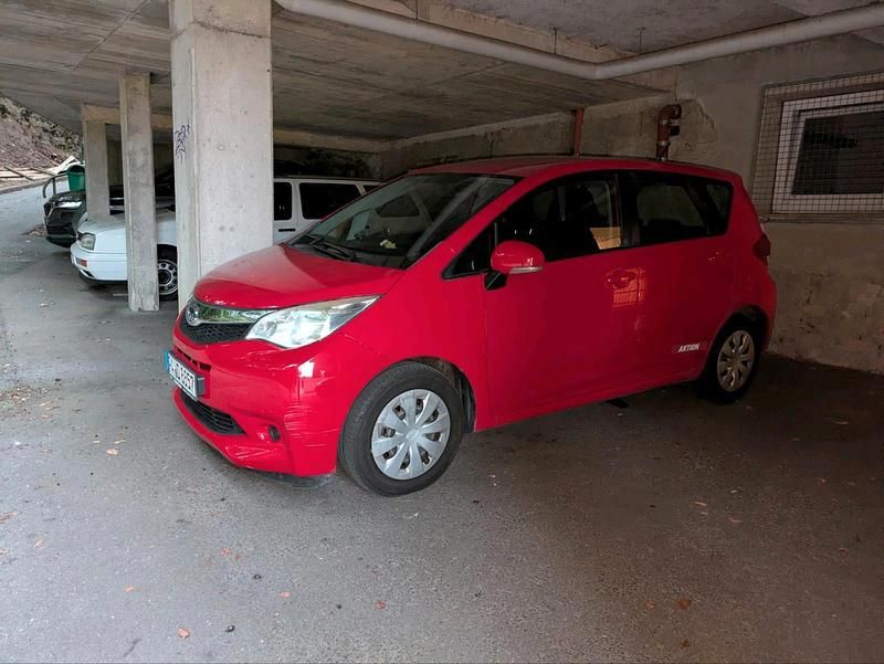 Rot Gebraucht 2011 Subaru Trezia Kleinwagen | 1.500 € - Bild 1/4