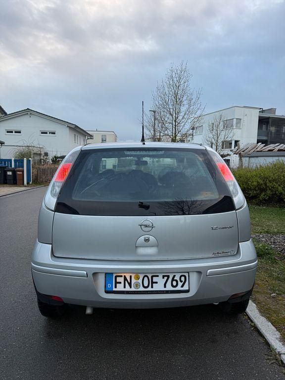Gebraucht Opel Corsa 80 PS (58 kW) 2006 Silber Kleinwagen