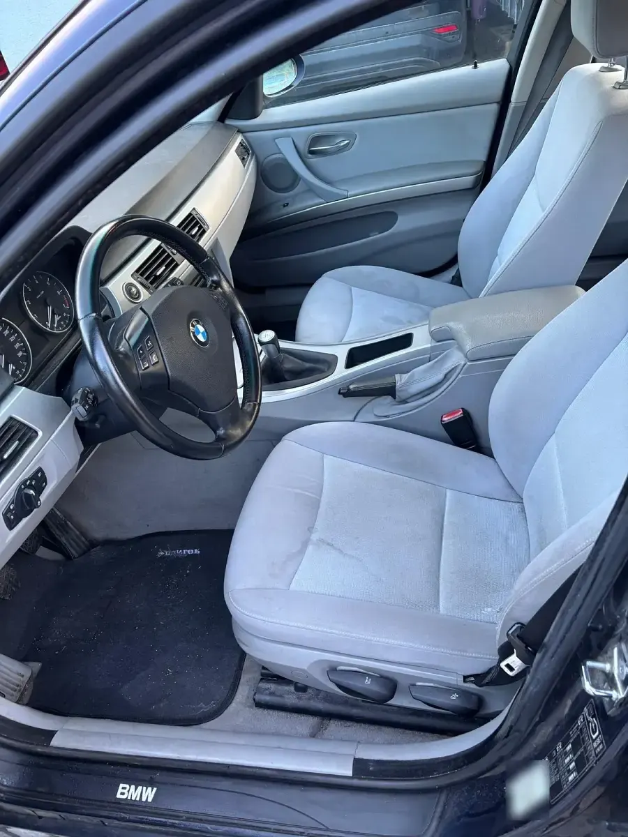 Gebraucht BMW 318 129 PS (94 kW) 2007 Blau Limousine